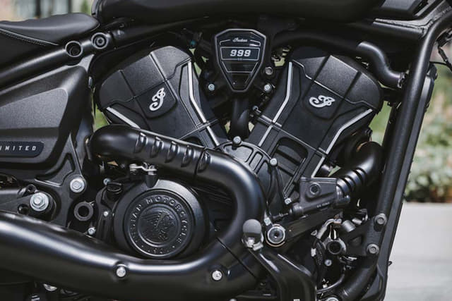 Engine Shot Right Image - 39542