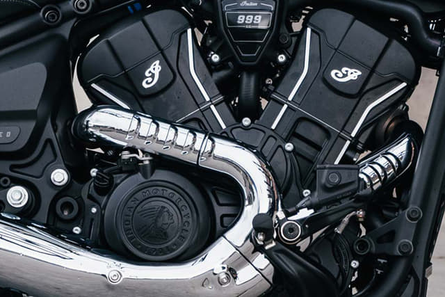 Engine Shot Right Image - 39549