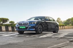 BMW i5 LWB Front Right Three Quarter BMW i5 LWB Front Right Three Quarter