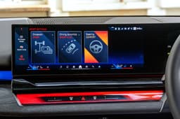 BMW i5 LWB Infotainment System BMW i5 LWB Infotainment System