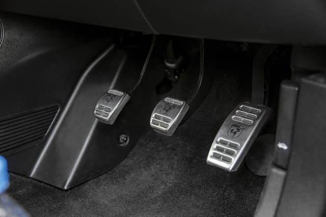 Foot Controls Image - 39342