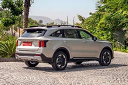 Kia Sorento Rear Right Three Quarter Kia Sorento Rear Right Three Quarter