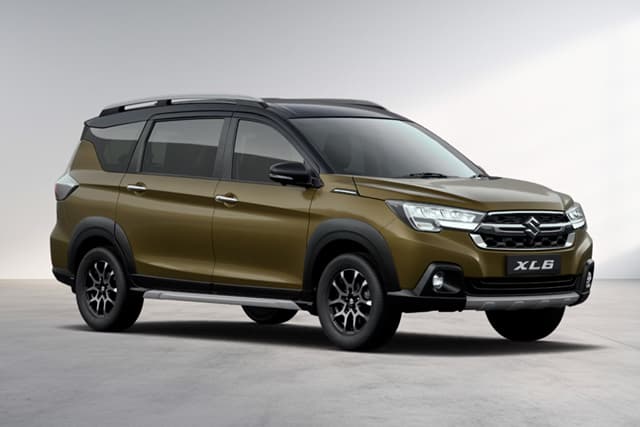 Maruti Suzuki XL6 Brave Khaki with Midnight Black Roof Color Image