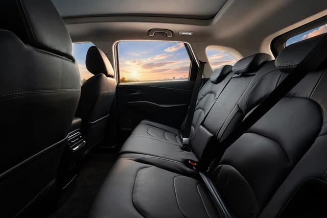 Second Row Seats Image - 40020