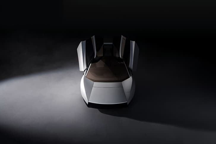 Tesla Roadster Closed Bonnet