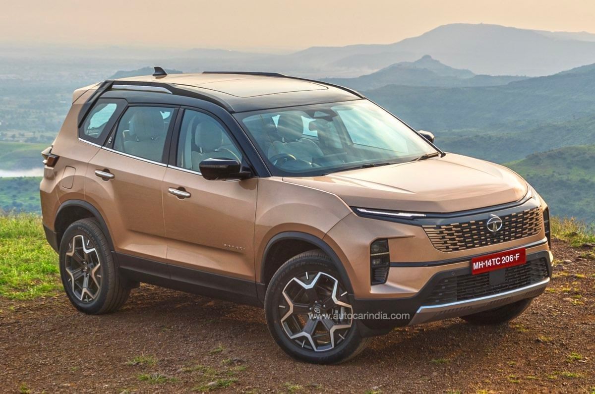 Tata Safari front right side