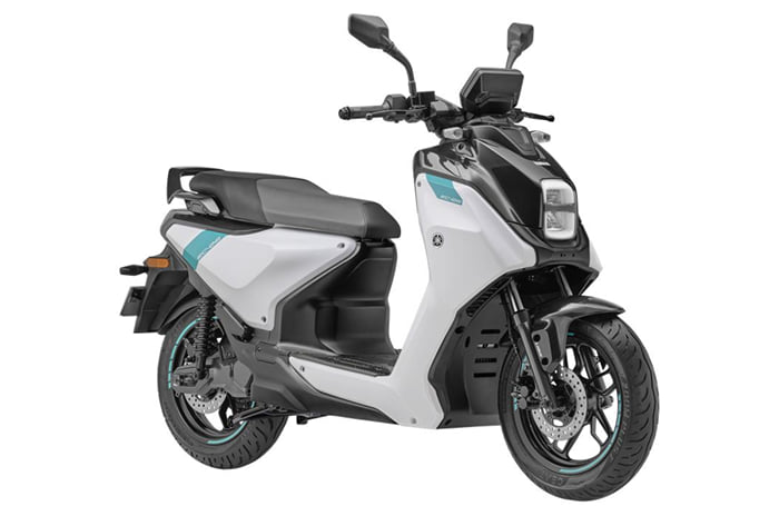 Yamaha EC06 front right static in studio