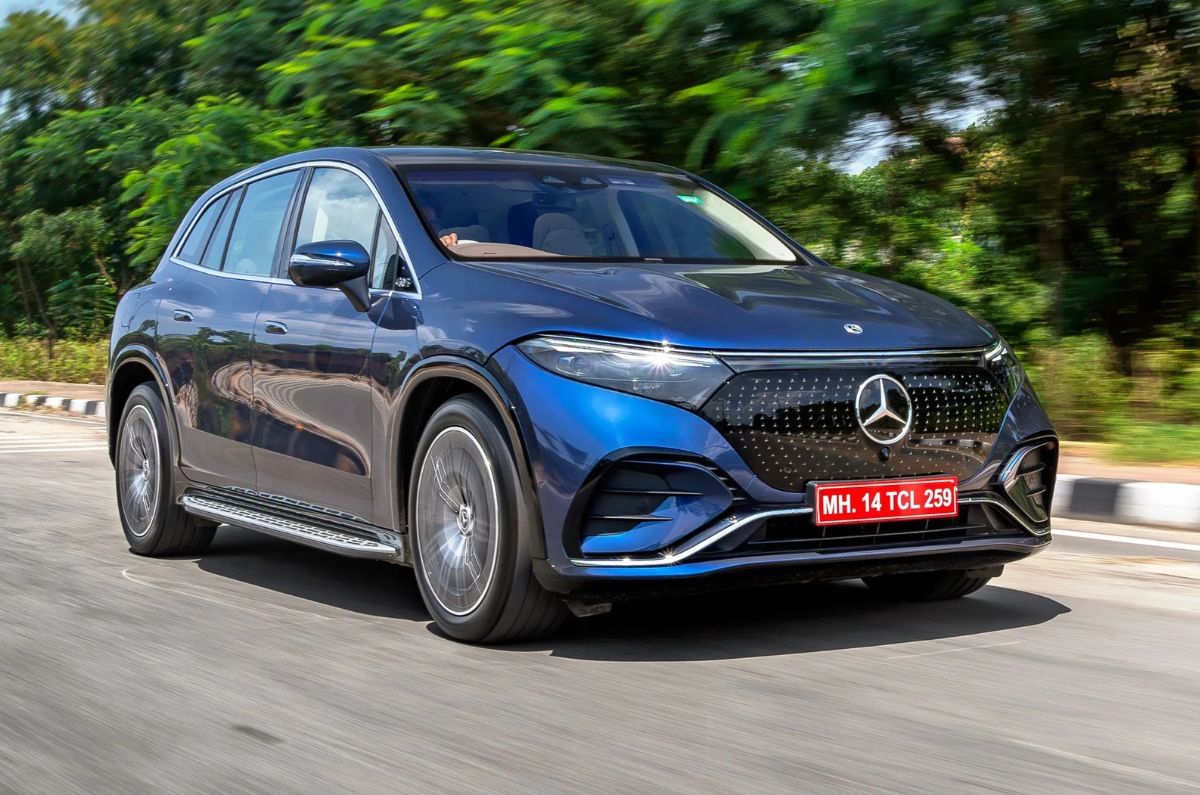 Mercedes-Benz EQS SUV front