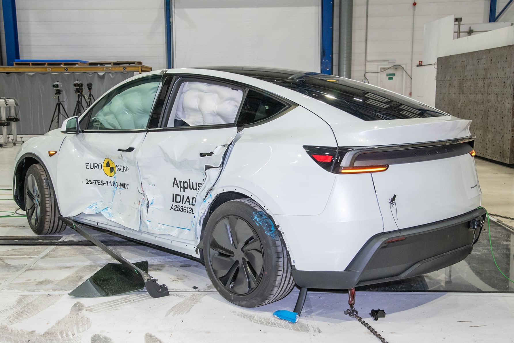 2025 Tesla Model Y scores 5 star Euro NCAP safety rating