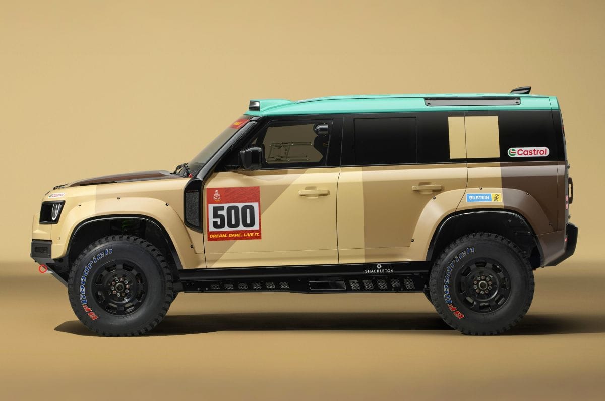 Land Rover Defender Dakar D7X-R side profile