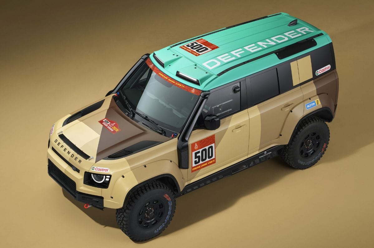 Land Rover Defender Dakar D7X-R exterior colour