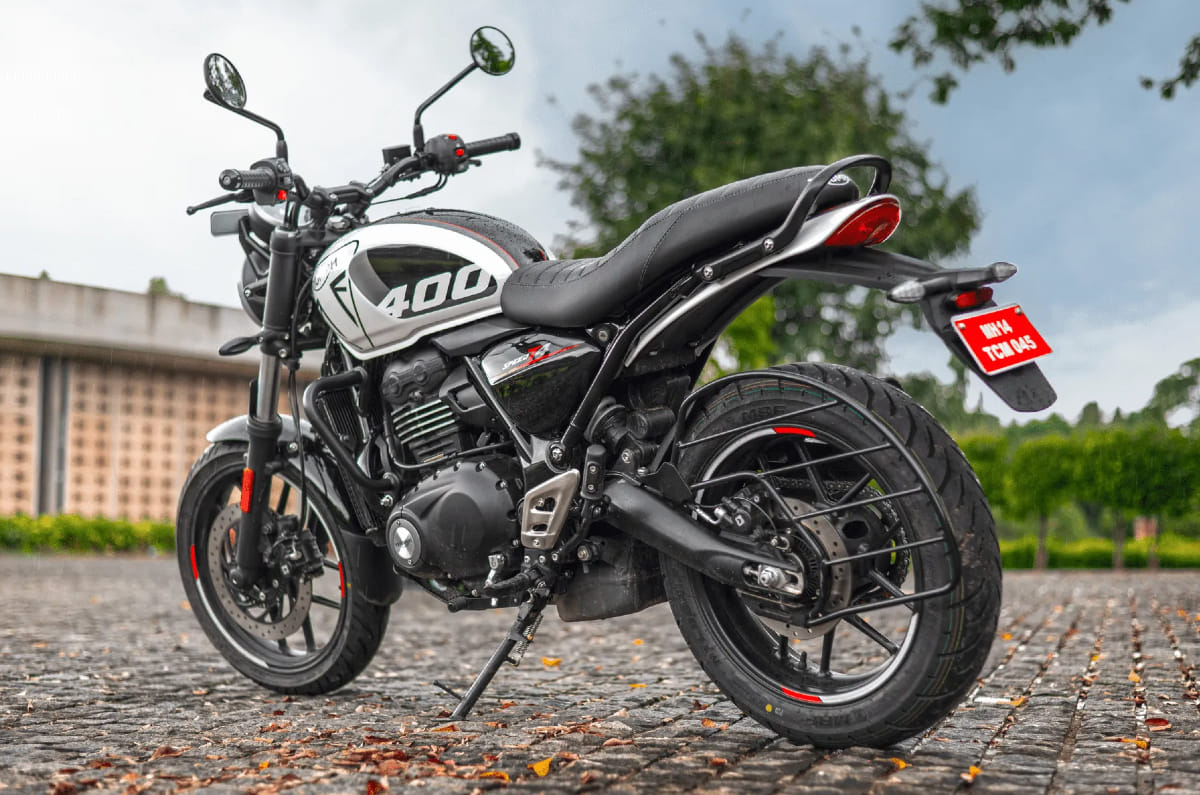 3 reasons to buy the Triumph Speed T4 and 2 to skip