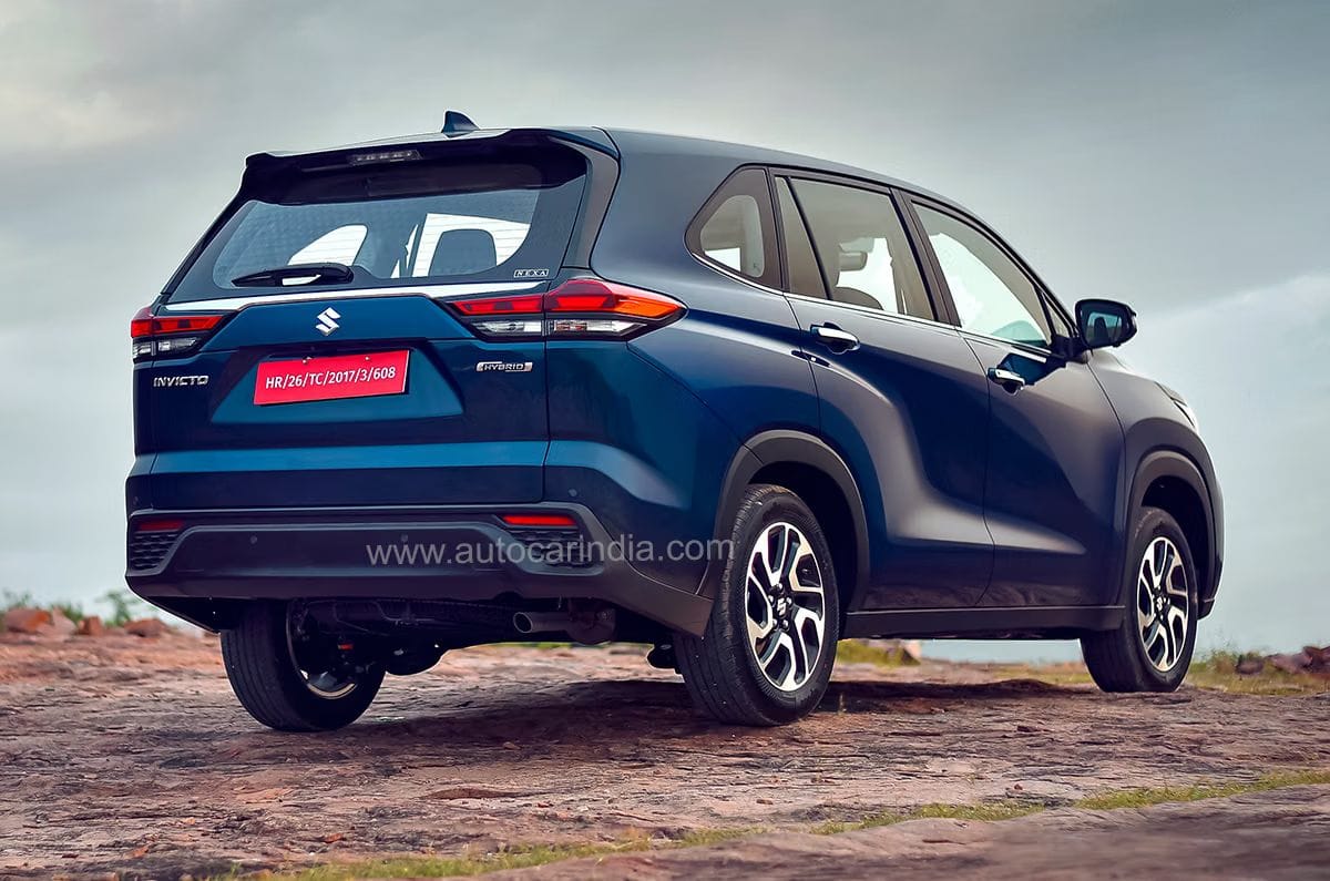 Maruti Suzuki Invicto rear