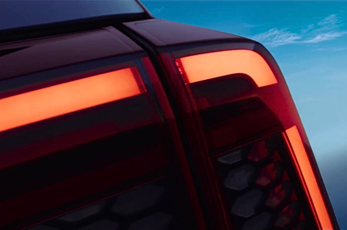 Mahindra XUV 7XO tail light
