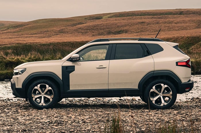 Renault Duster side profile