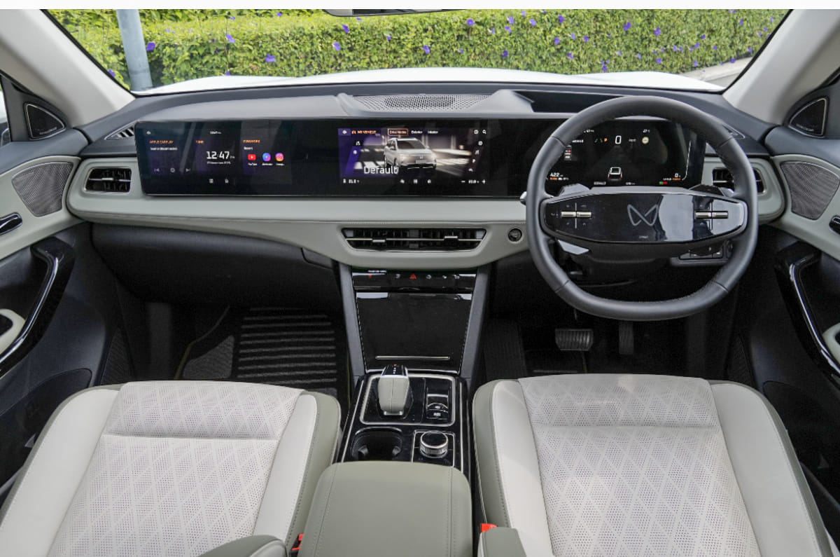 Mahindra XEV 9S interior and dashboard