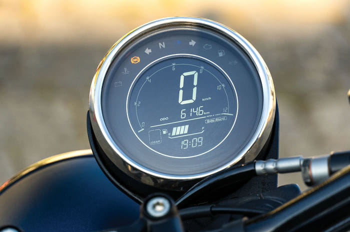 5 things to know before buying the Jawa 42 FJ