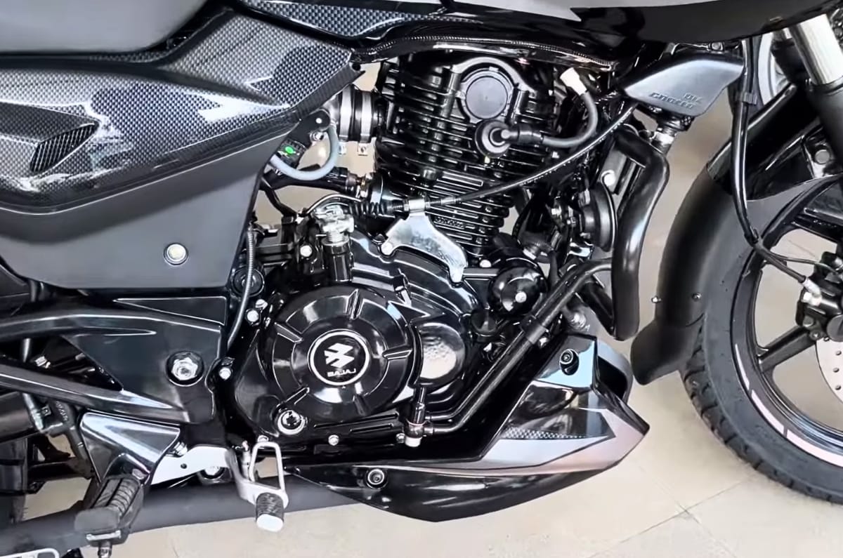 Bajaj Pulsar 220F with dual-channel ABS launched at Rs 1.28 lakh