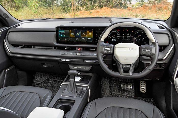 2026 Kia Seltos interior and dashboard