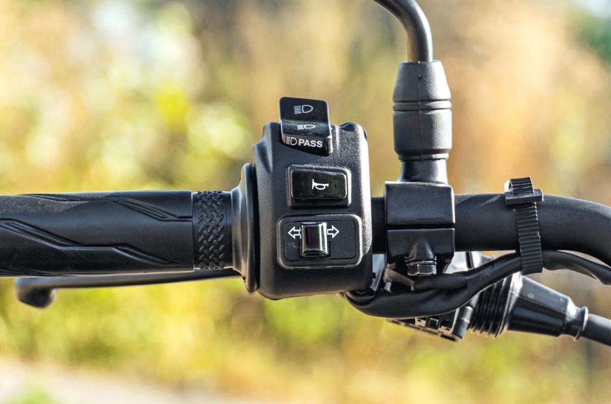 Yamaha XSR155 left side switch cube