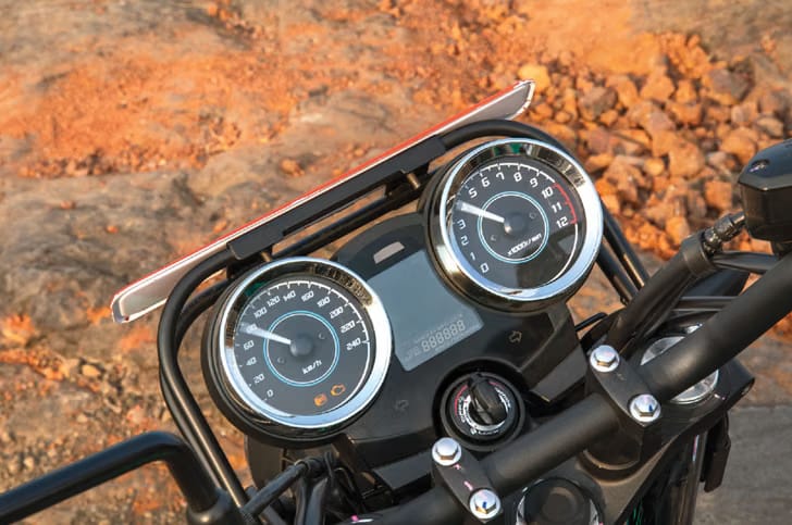 Bikes on sale in India with an analogue rev counter