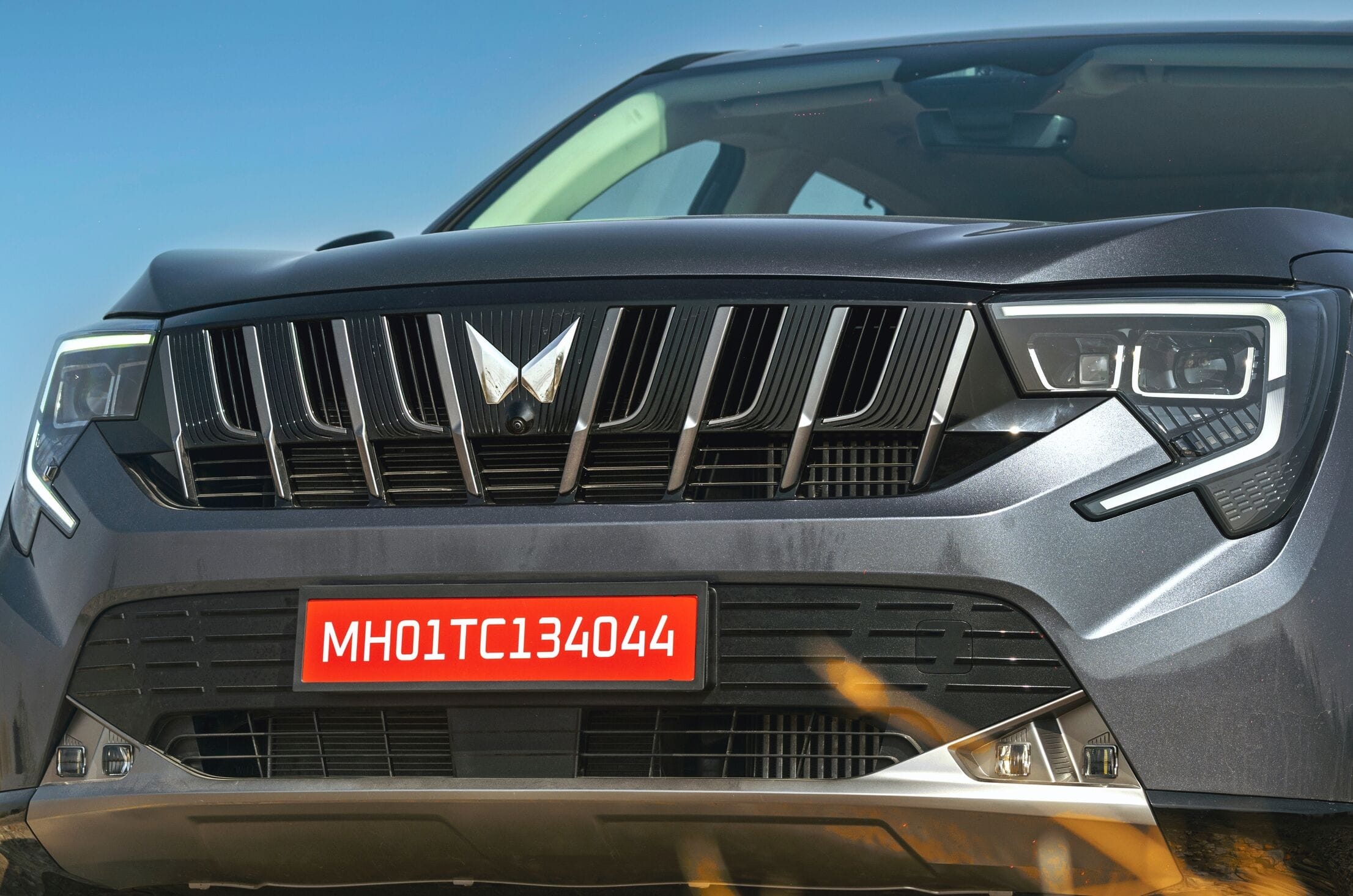 Mahindra XUV 7XO front grille and headlights