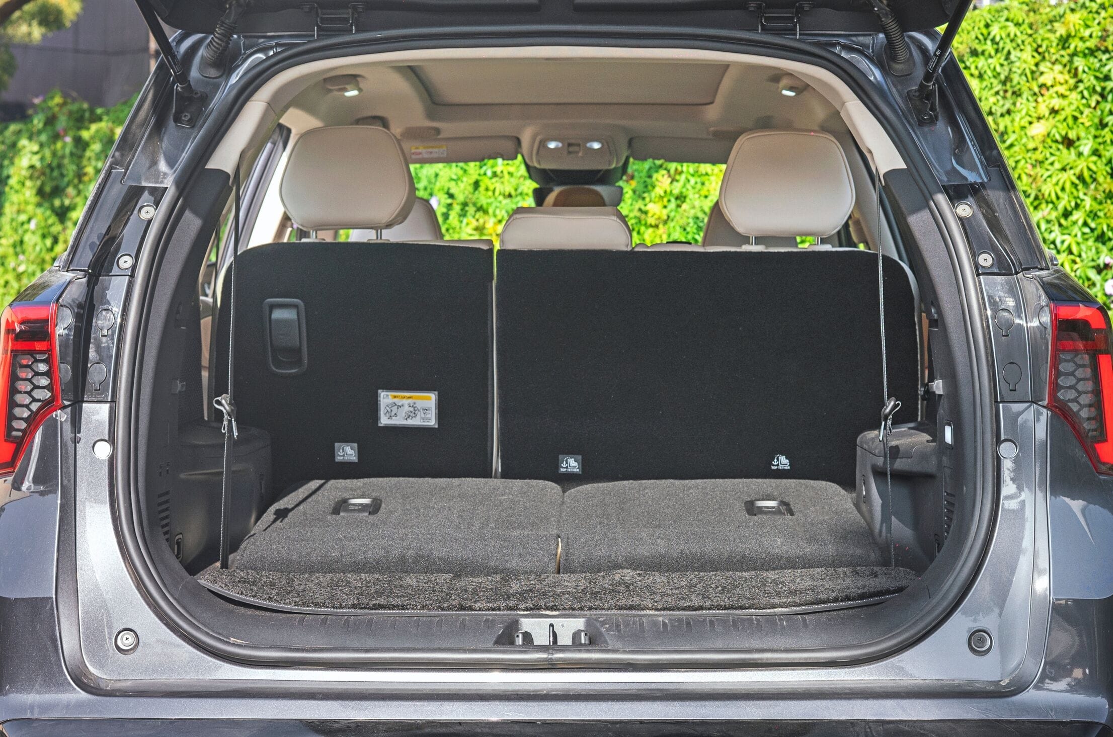 Mahindra XUV 7XO boot