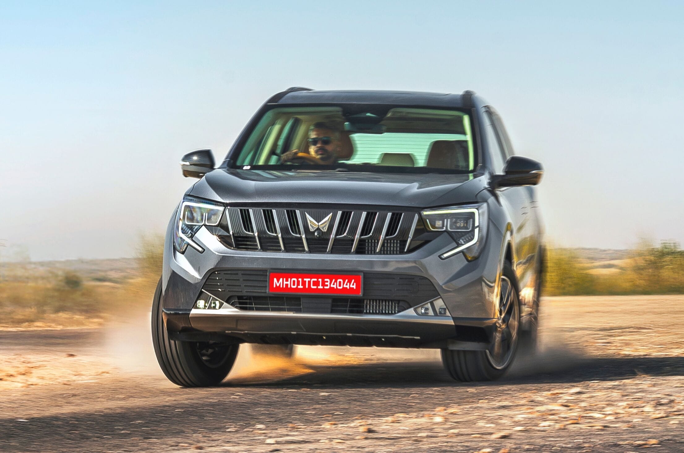 Mahindra XUV 7XO cornering front
