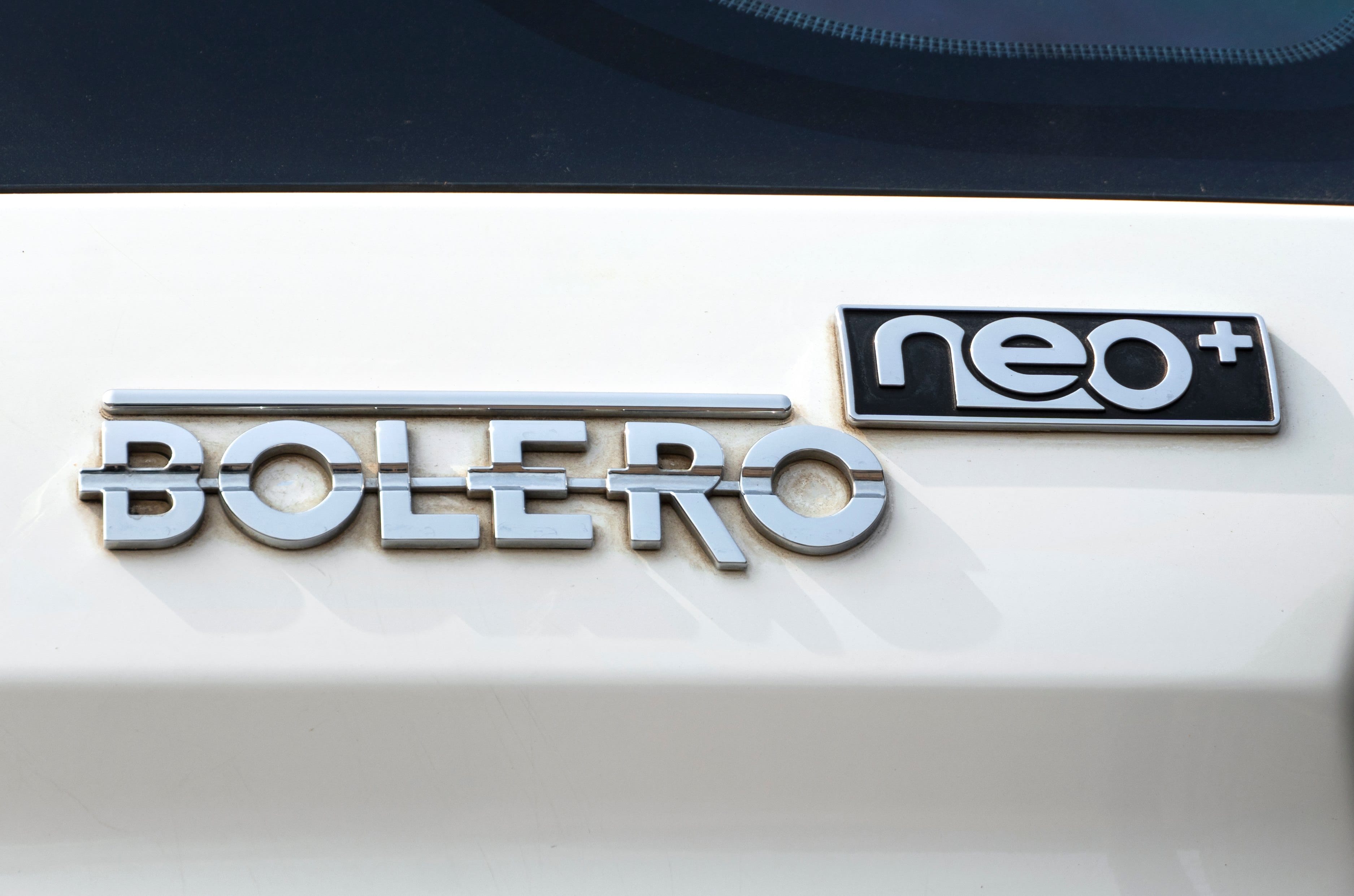 Mahindra Bolero Neo Plus review badge