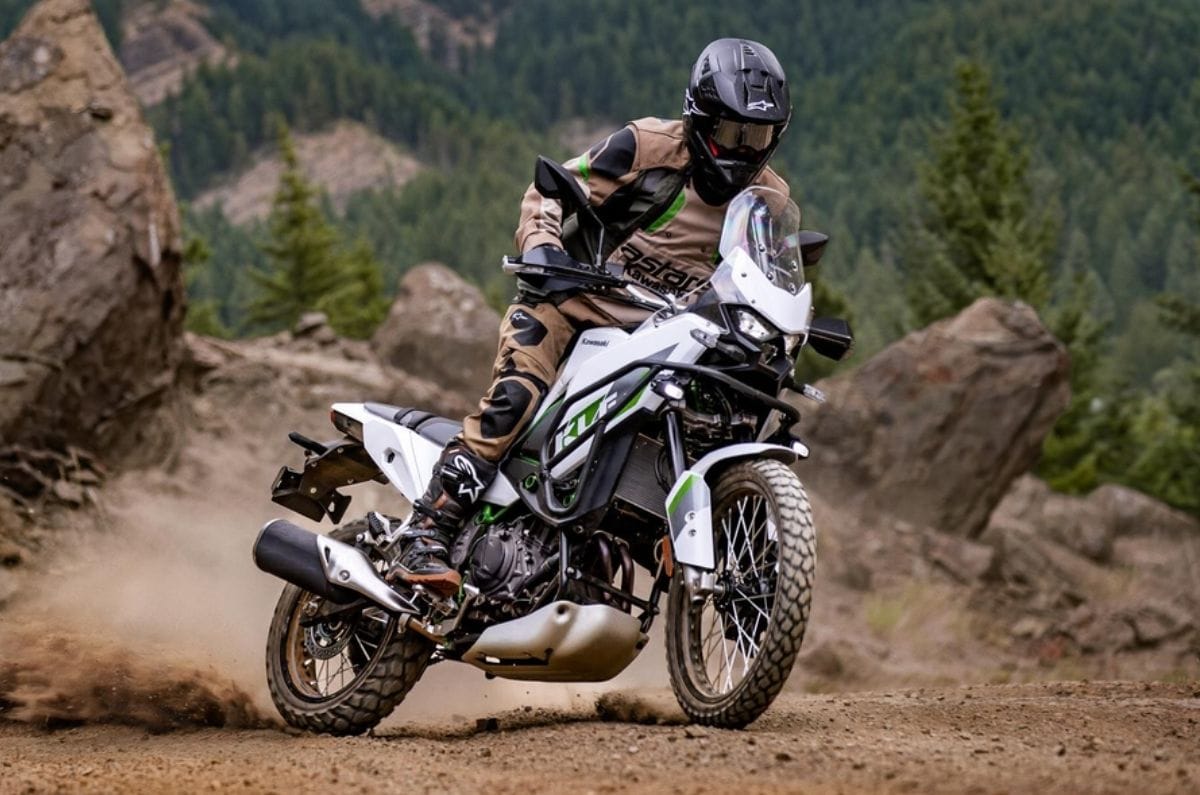 Kawasaki KLE500 front right side riding shot offroad