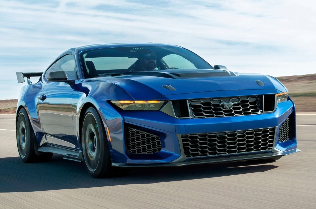 Ford Mustang Dark Horse SC Track Pack front third