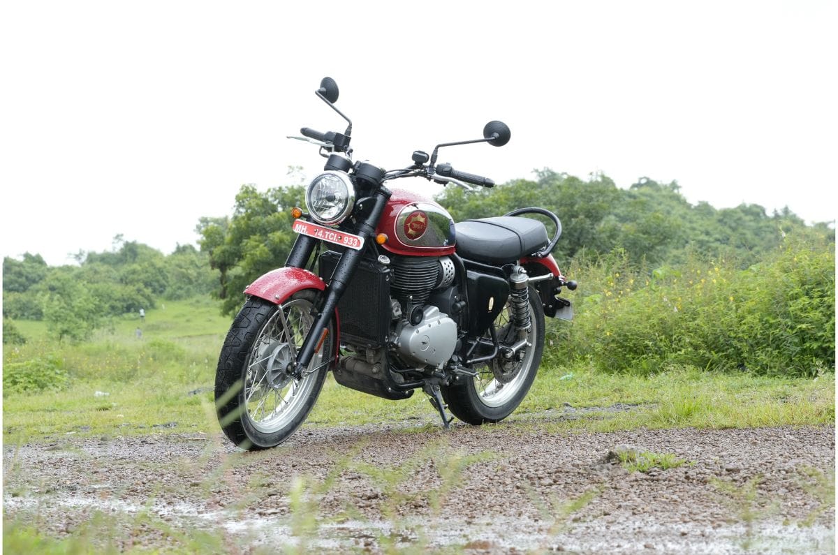 BSA Gold Star 650 front left side static in field