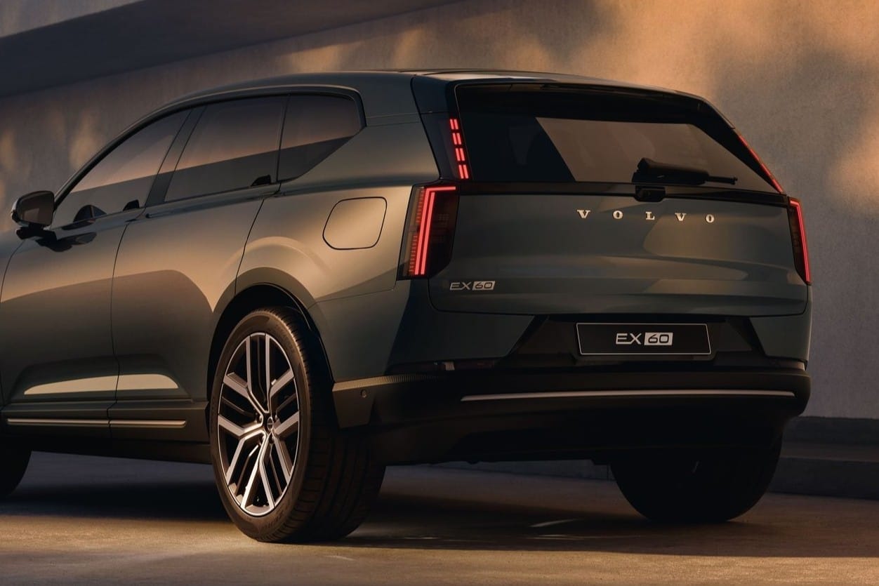 New Volvo EX60 revealed with up to 810km of range