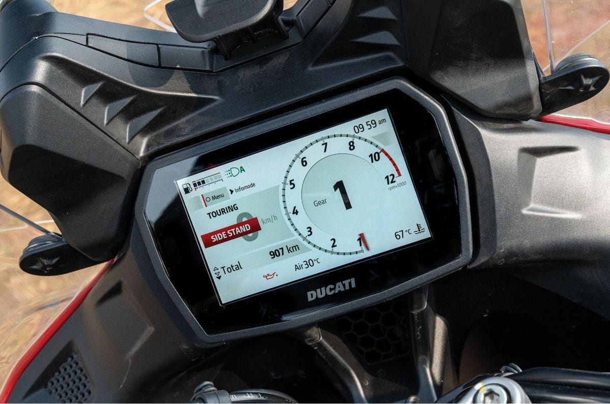 Ducati Multistrada V2 S TFT dash