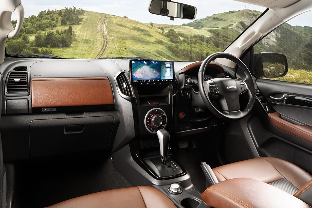 Isuzu launches 2026 D-Max V-Cross at Rs 25.5 lakh