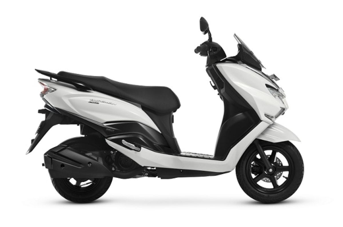 Suzuki Burgman street white right side profile static in studio