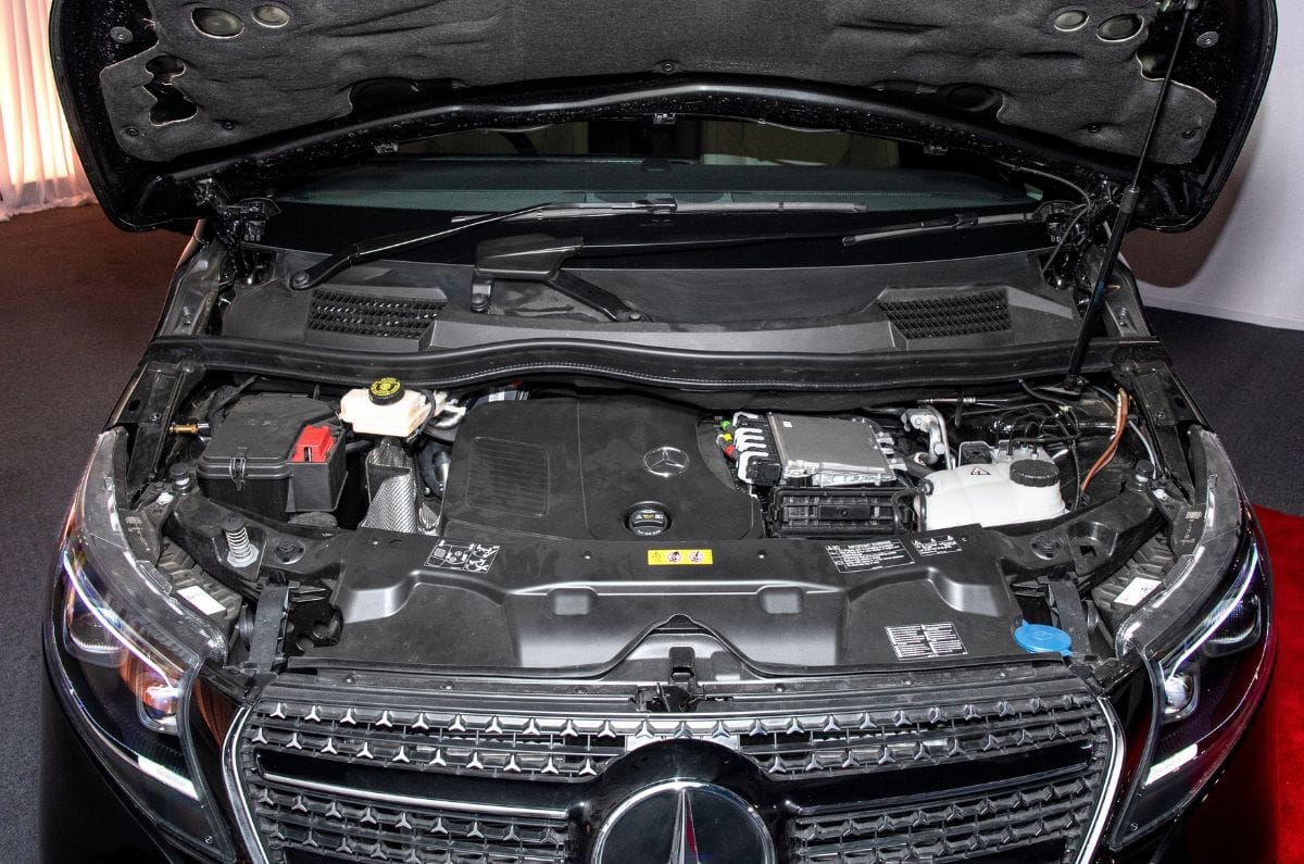 Mercedes-Benz V-Class engine