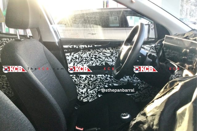 Next-gen Hyundai i20 interior spied 