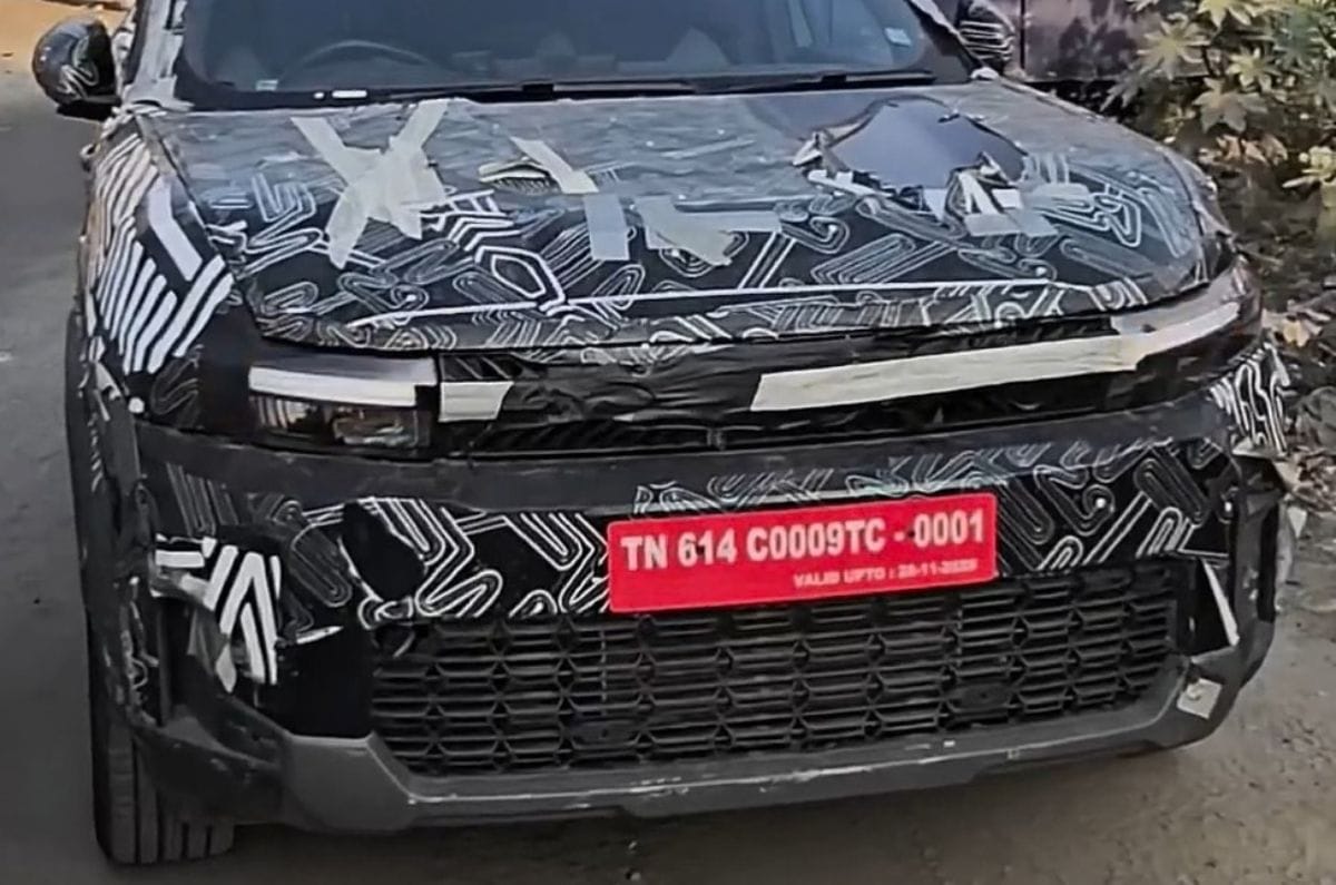 Renault Bigster spied testing again, shows new design details