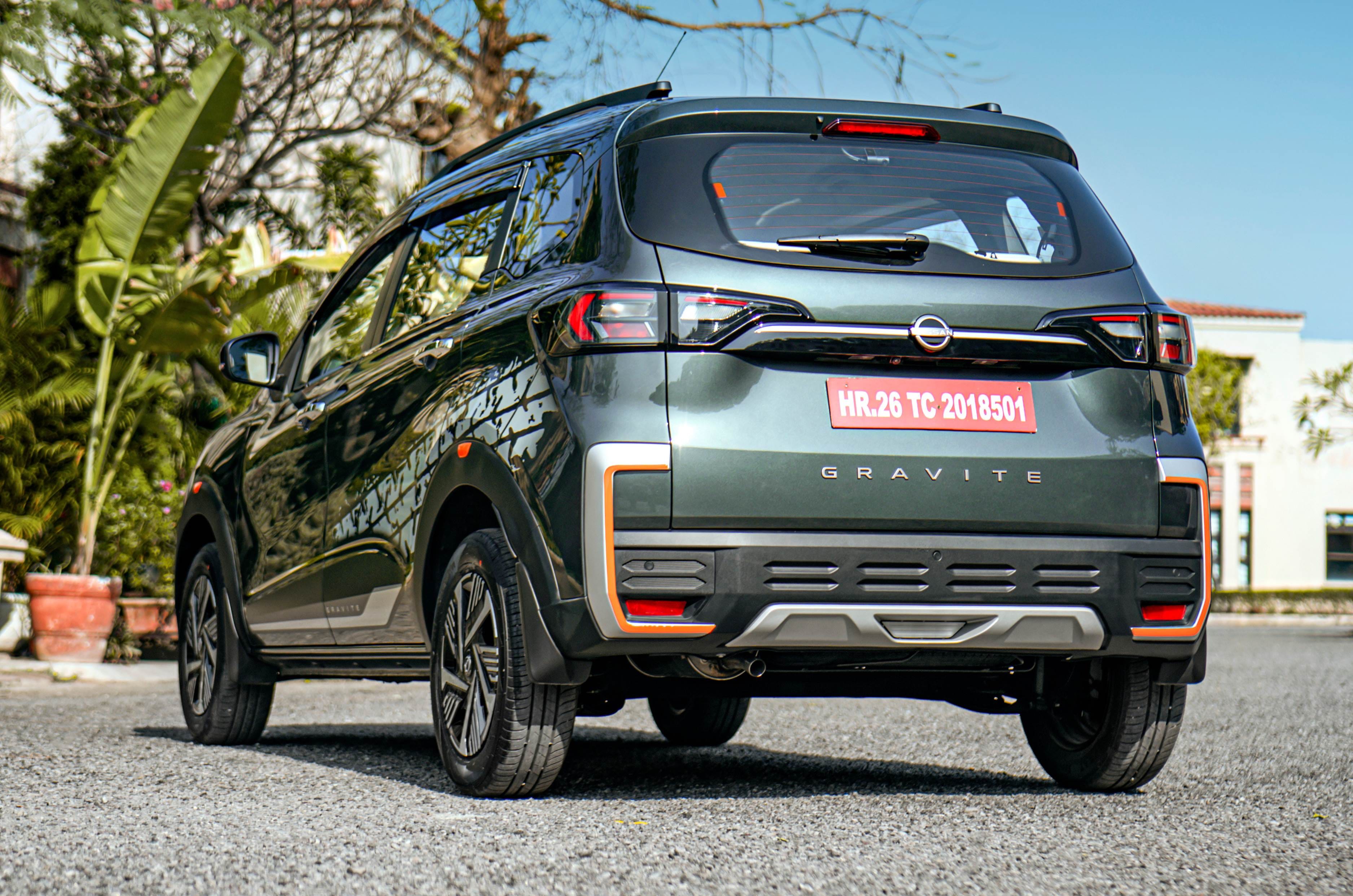 Nissan Gravite rear quarter