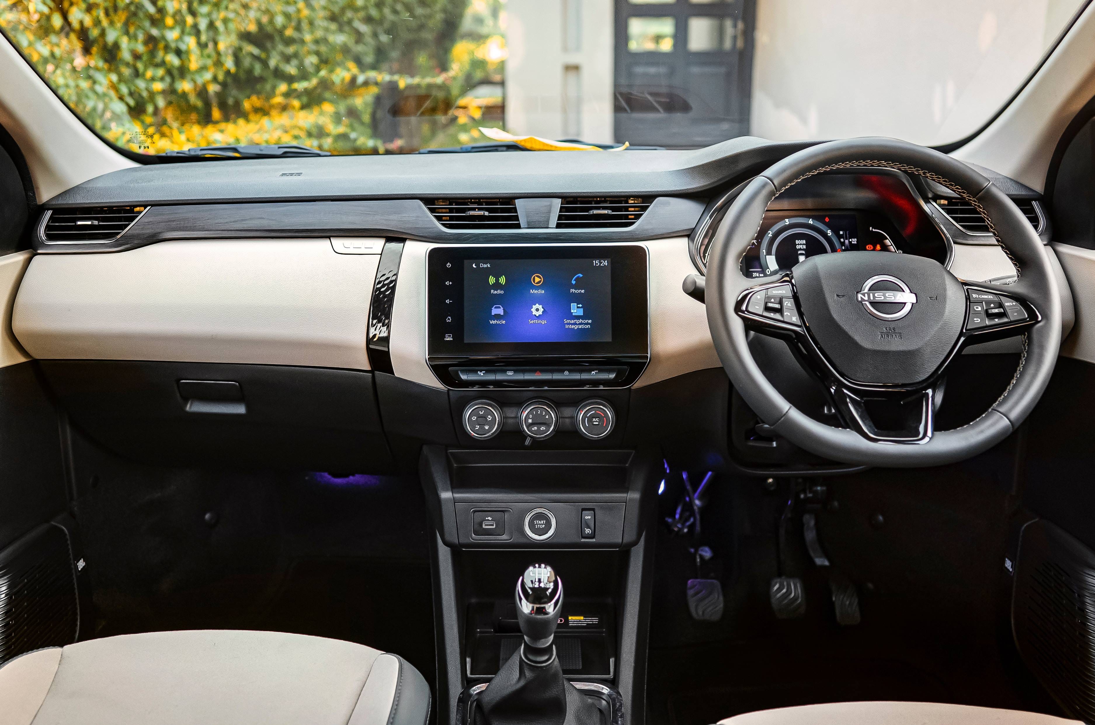 Nissan Gravite dashboard