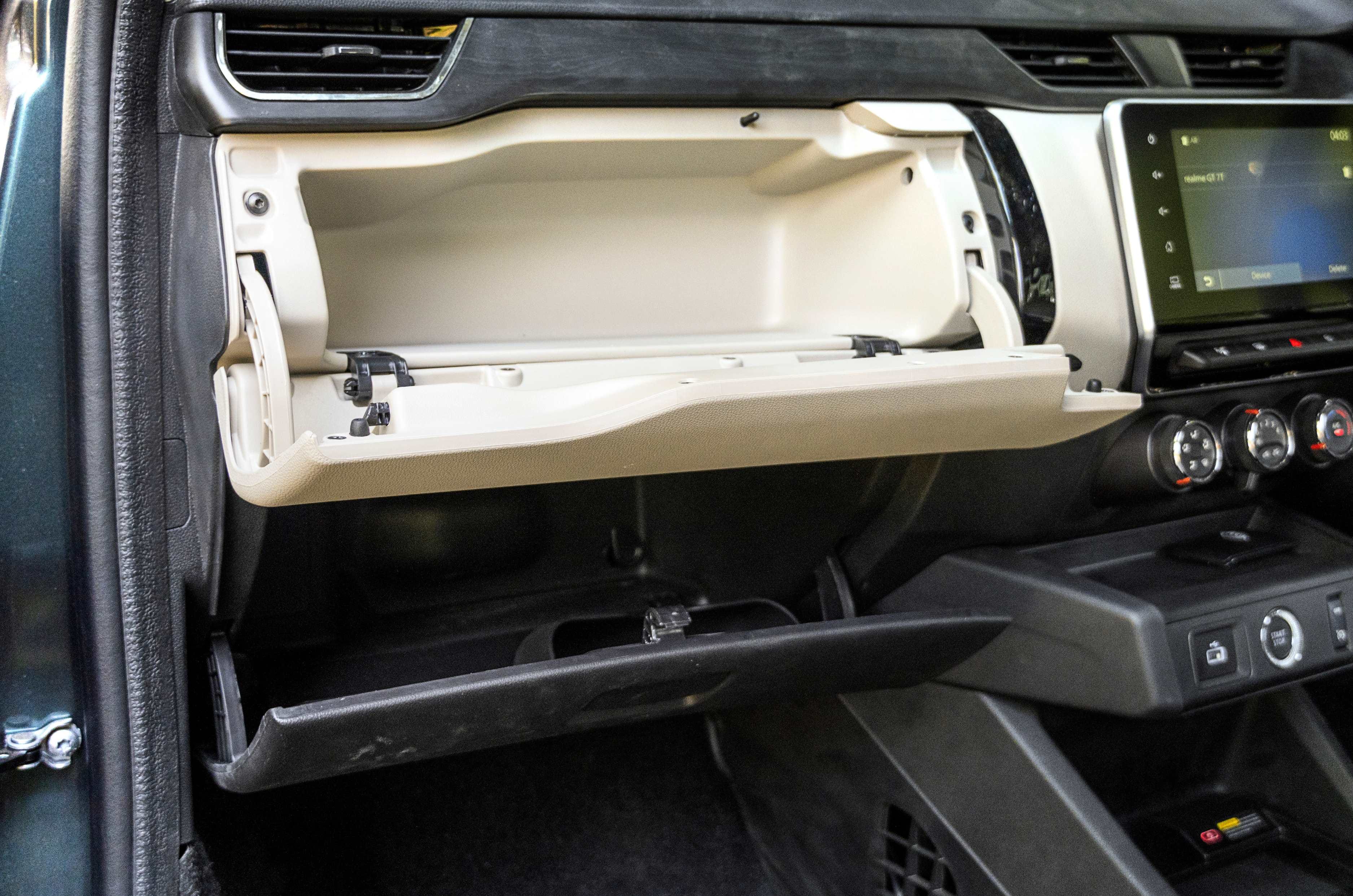 Nissan Gravite glovebox