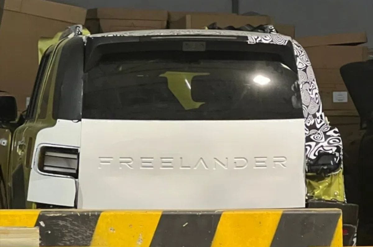 Chery-JLR Freelander rear spied