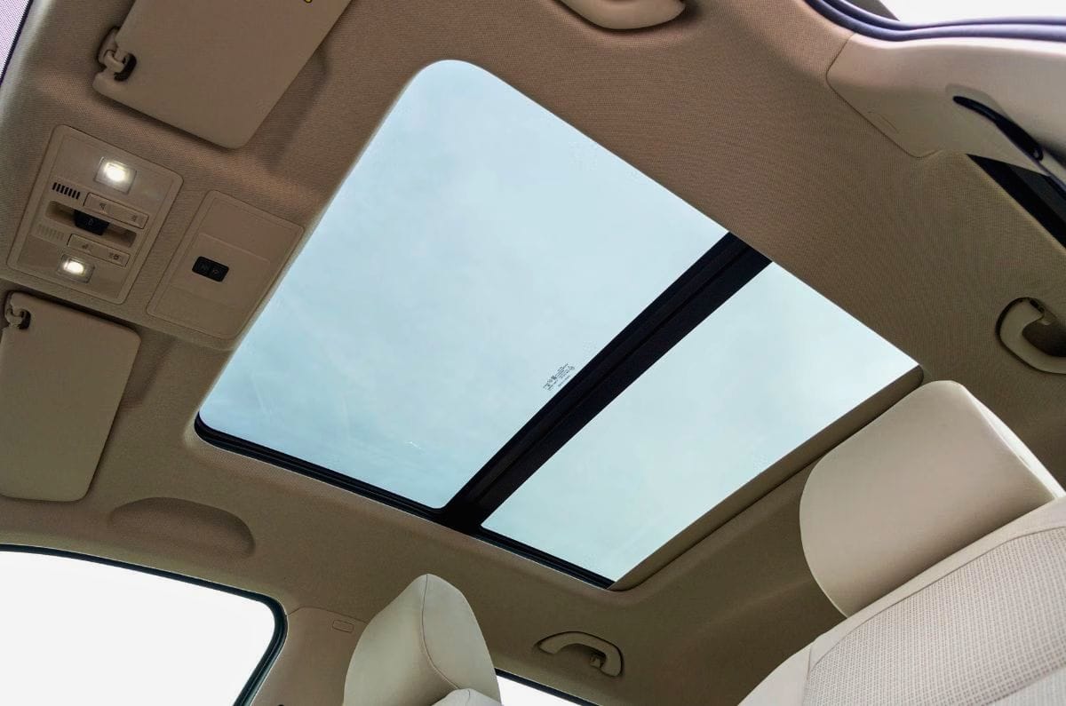 Skoda Kushaq facelift panoramic sunroof