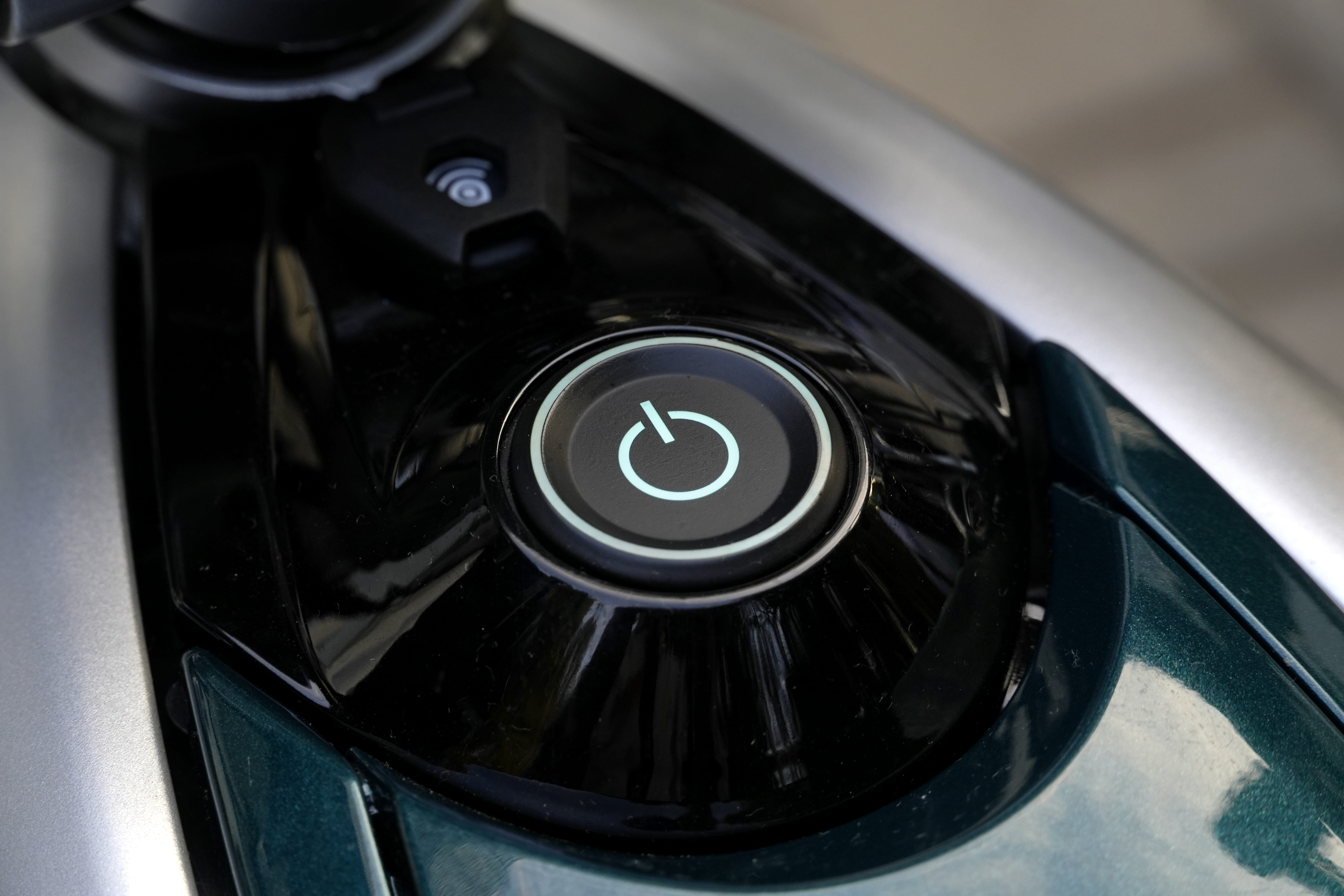 Flying Flea C6 review: Why did RE make this?