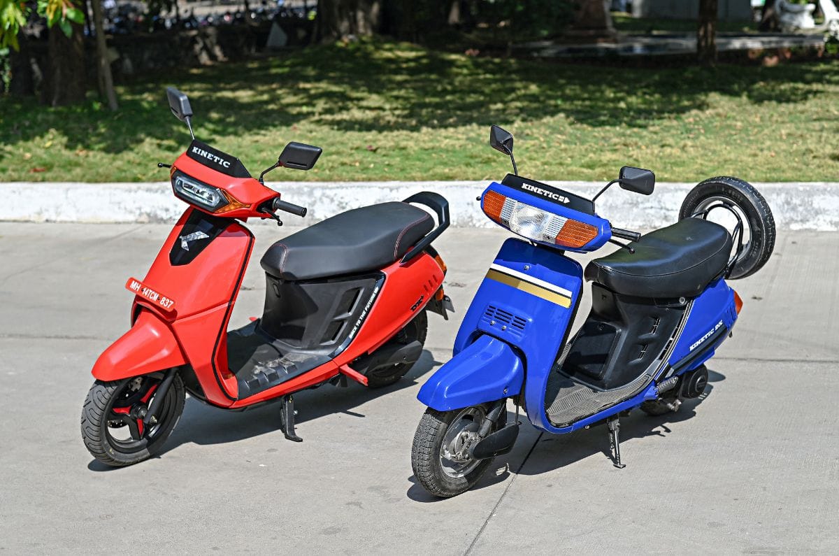 Kinetic DX electric front left side static with original Kinetic Honda DX