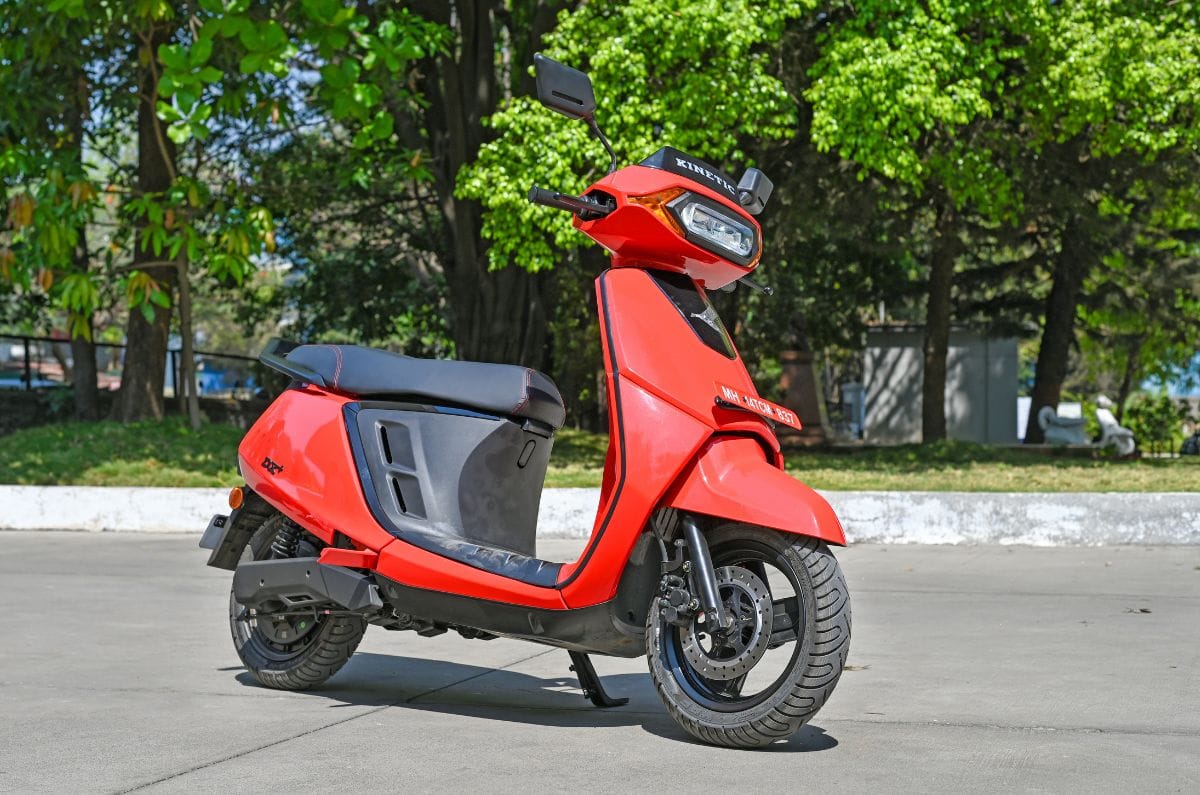 Kinetic DX front right side static in field