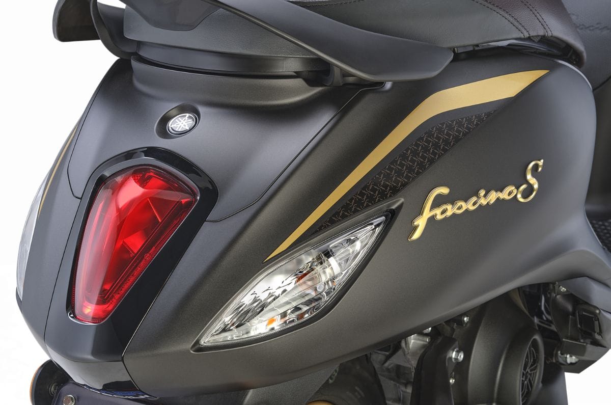 Yamaha Fascino 125 tail lamp