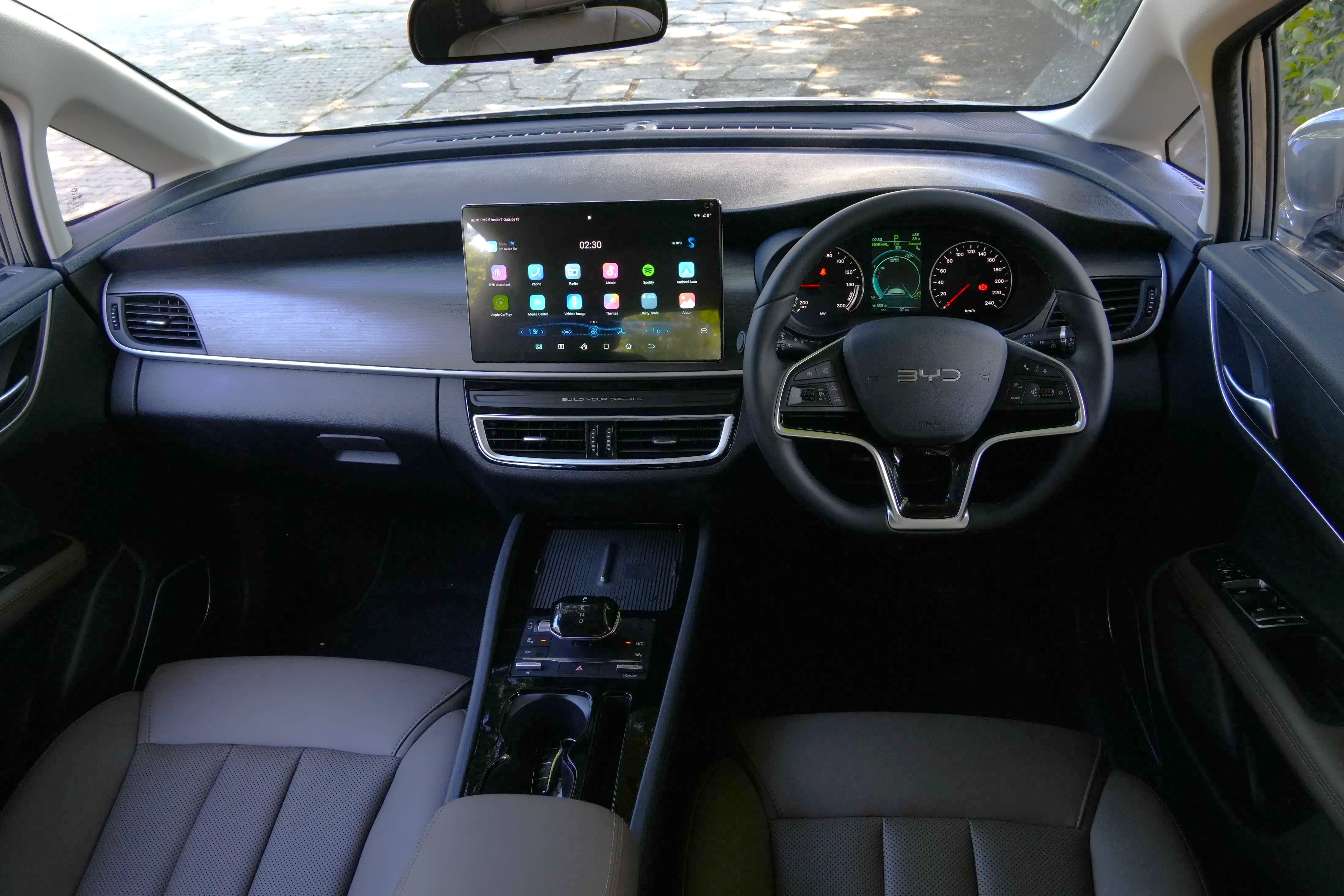 Every three-row EV under Rs 30 lakh in India