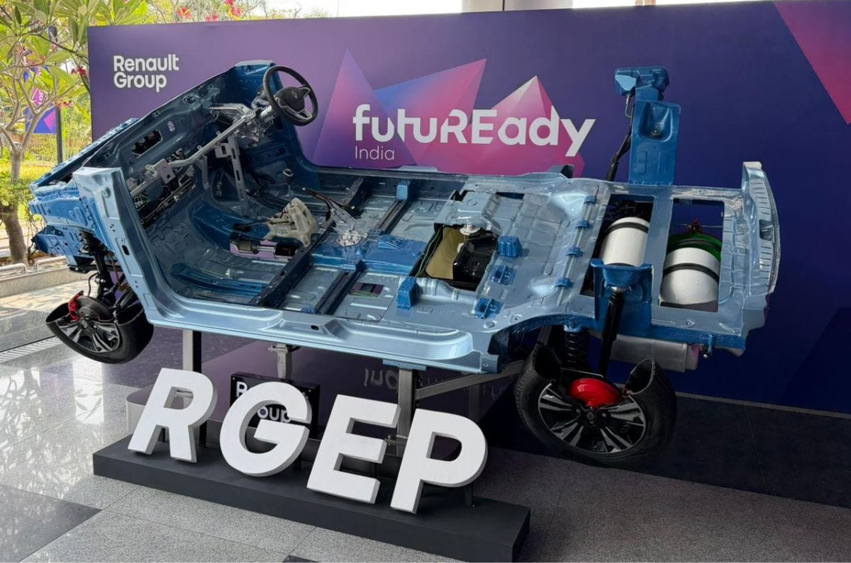 Renault Triber to get dual-cylinder factory-fitted CNG kit